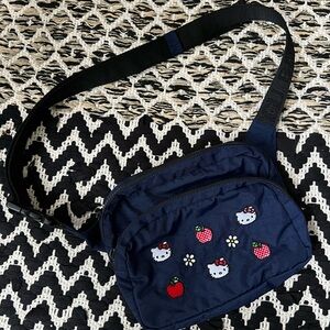 BAGGU Crossbody Bag with Hello Kitty Apple Design